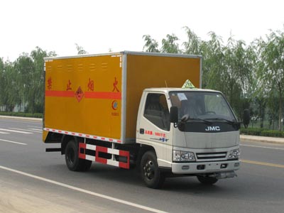 CLW5060XQY3爆破器材運(yùn)輸車(chē)